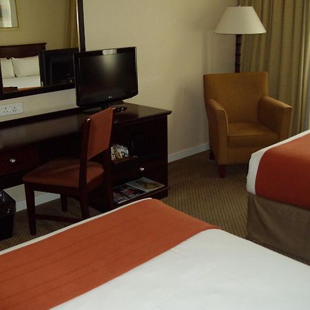Garden Court Or Tambo International Airport Kempton Park Exterior foto