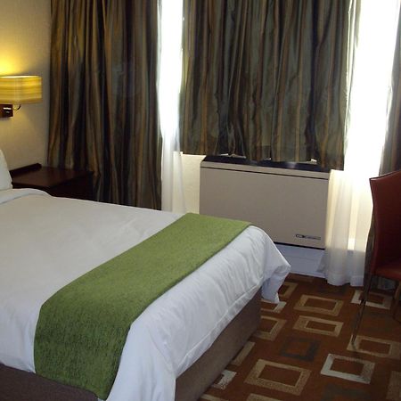 Garden Court Or Tambo International Airport Kempton Park Exterior foto