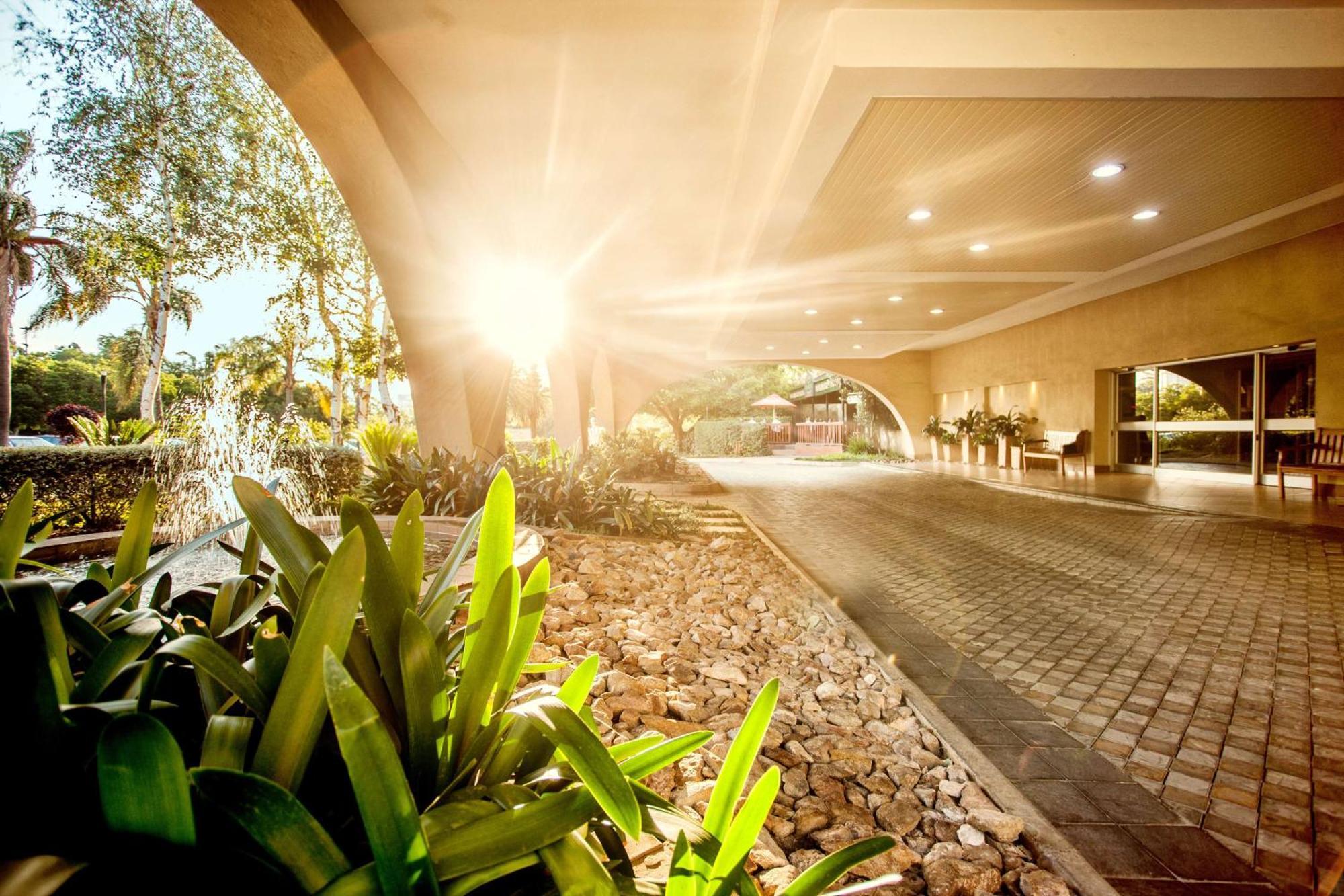 Garden Court Or Tambo International Airport Kempton Park Exterior foto