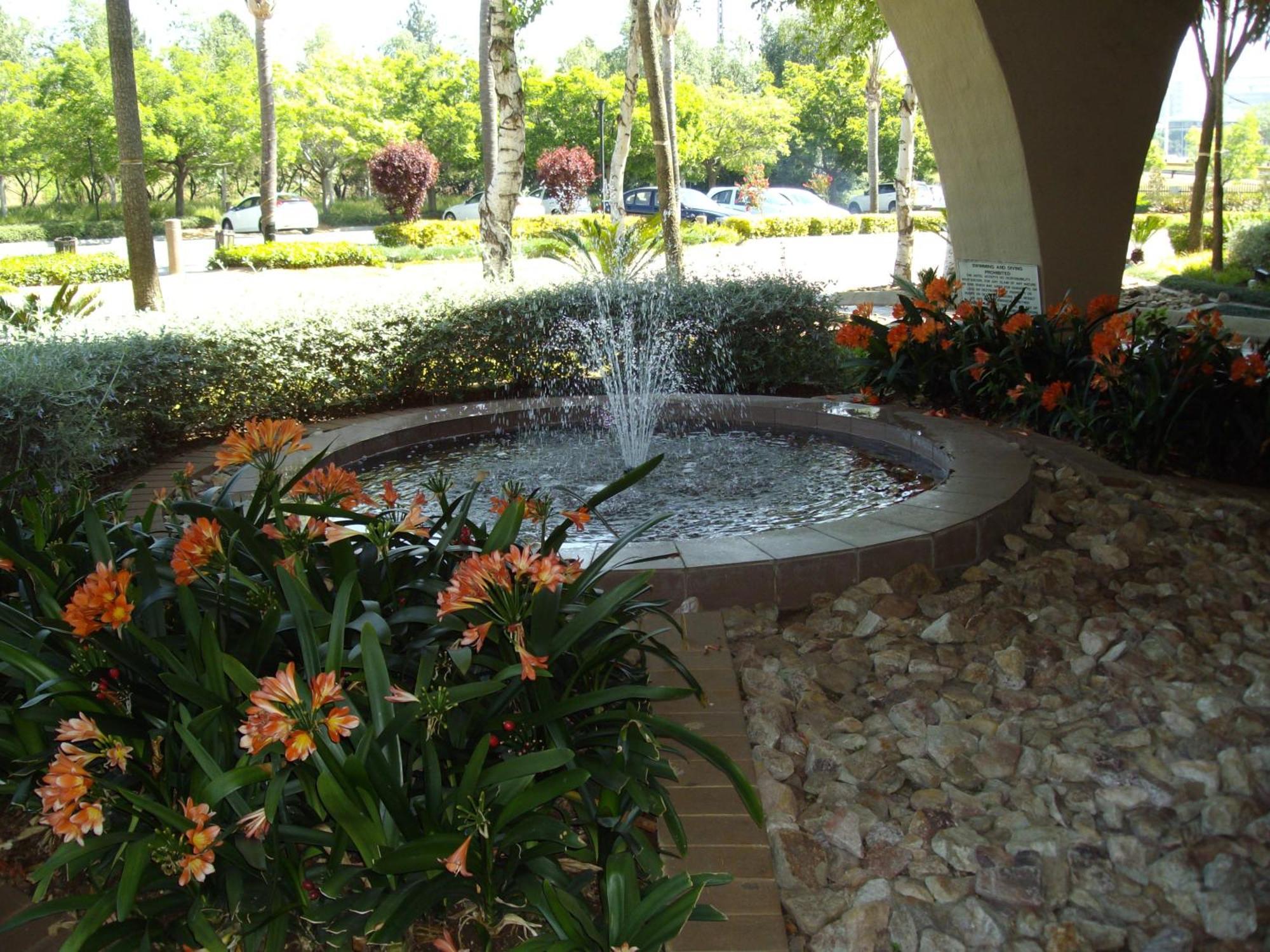 Garden Court Or Tambo International Airport Kempton Park Exterior foto